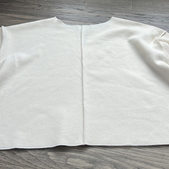 URBAN Outfitters | Over sized off white bubble sleeve sweater - Picture 11 of 11
